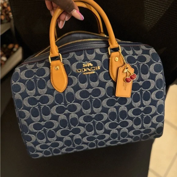 Coach Large Denim Rowan - Picture 6 of 6